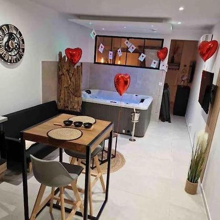 Appartement - Spa Monteux Exteriér fotografie