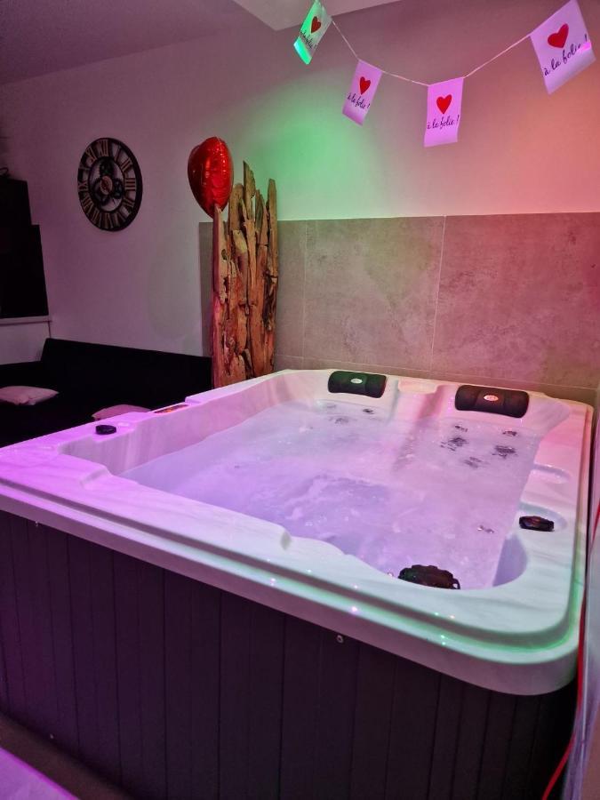 Appartement - Spa Monteux Exteriér fotografie