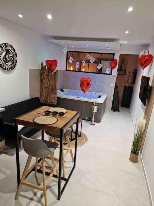 Appartement - Spa Monteux Exteriér fotografie